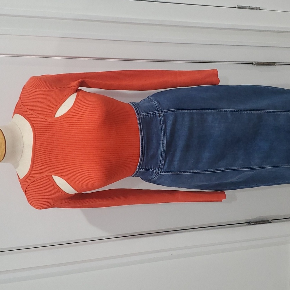 Say What Women’s Cut Out Long Sleeves Pumpkin Orange Ribbed Knit Sweater Large